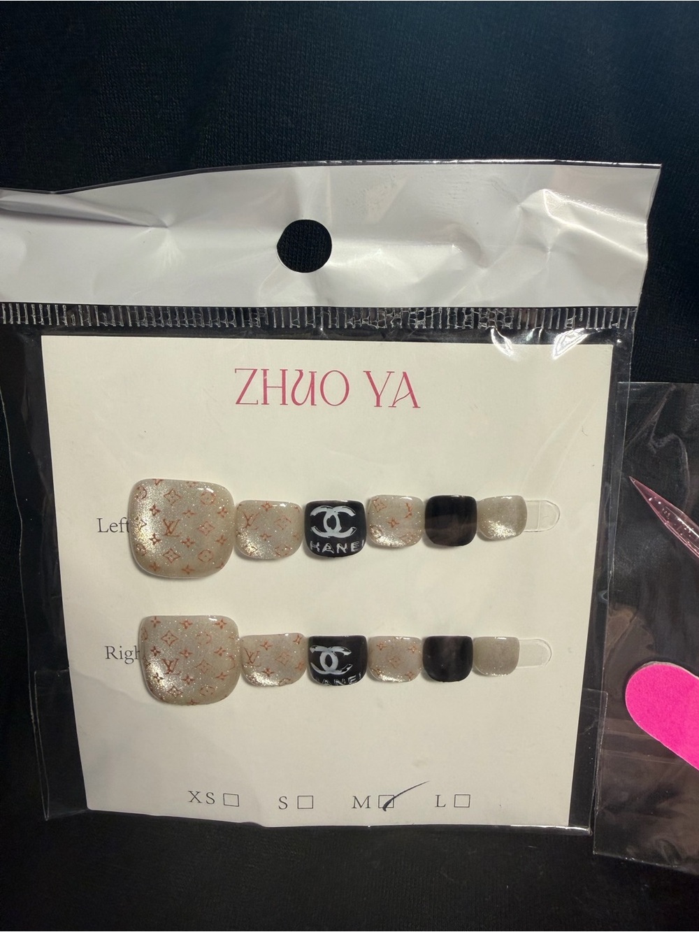 ZHuo YA Gold Glitter Logo Toe Nail Set